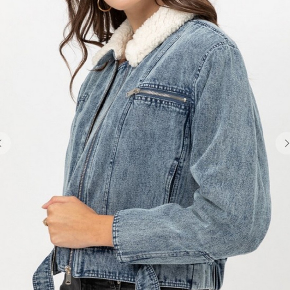 WARM FUZZY FEELING Women's Shearling collar denim Winter jean jacket - Picture 2 of 10